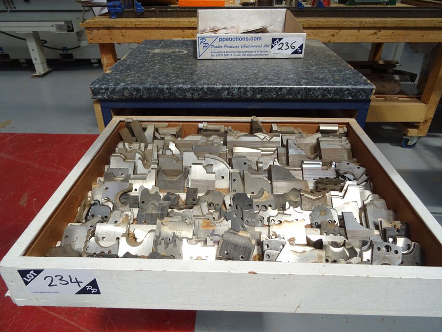 Qty various cutting blades