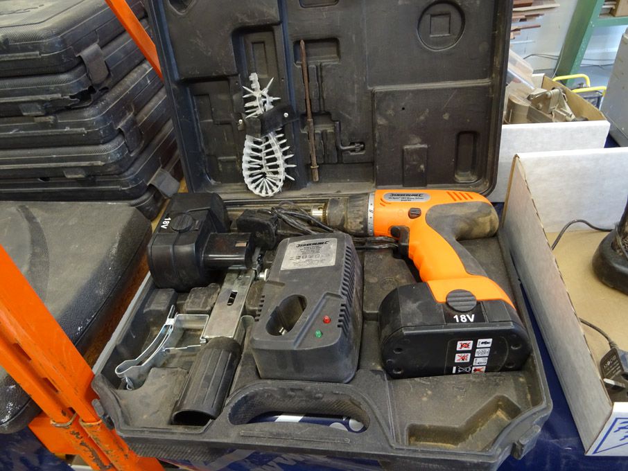 Silverline 18v QuickDrive battery drill with 2 bat...