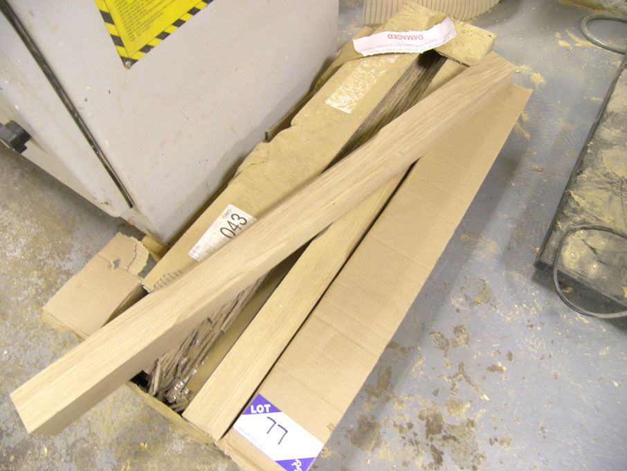 9x Oak 900mm banister rails (boxed & unused)