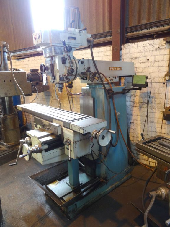TOS Kurim FNK25 turret mill, 1250x290mm table, 56-...