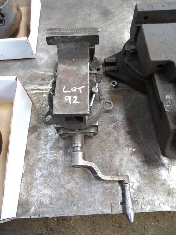 2x 100mm machine vices