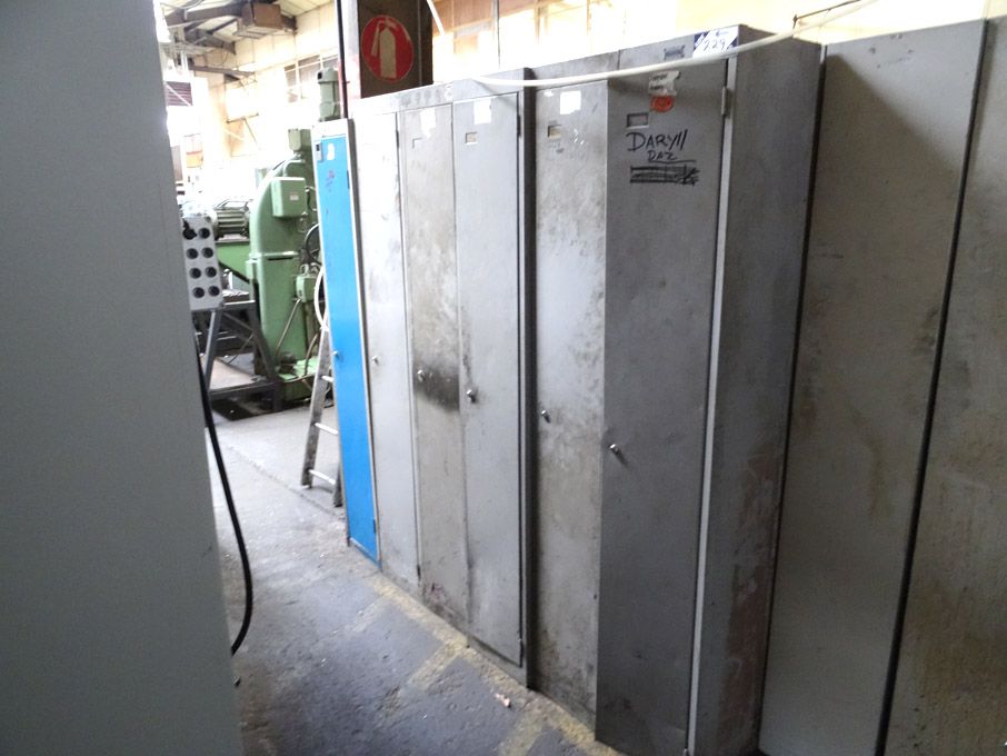 6x grey metal lockers