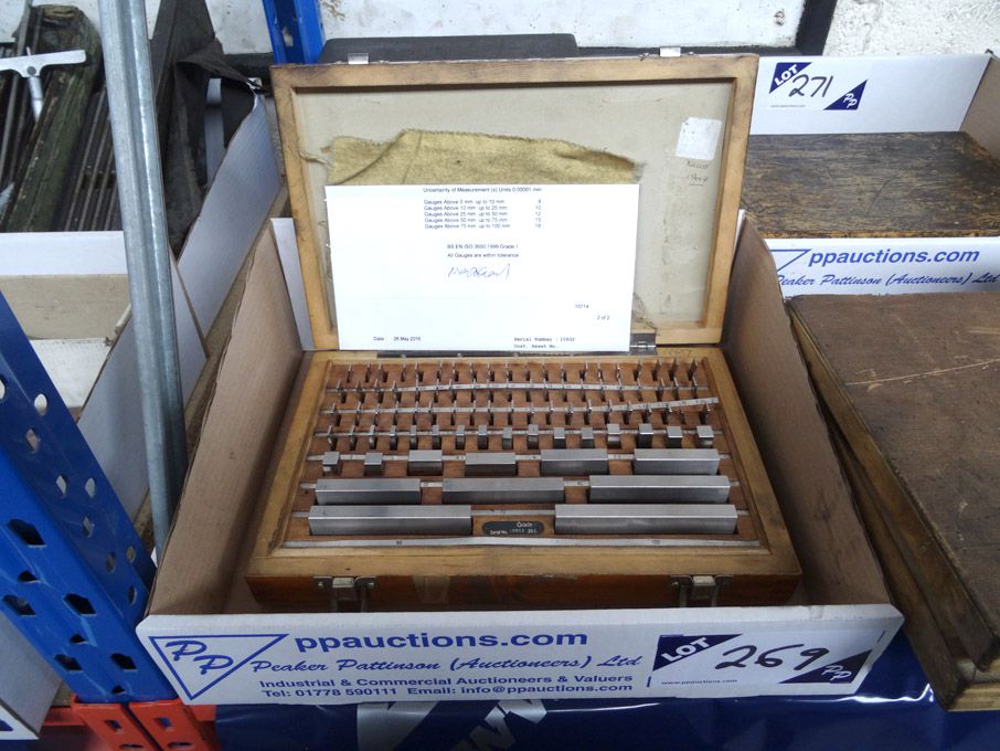 Grade 1 metric slip gauge set in wooden box