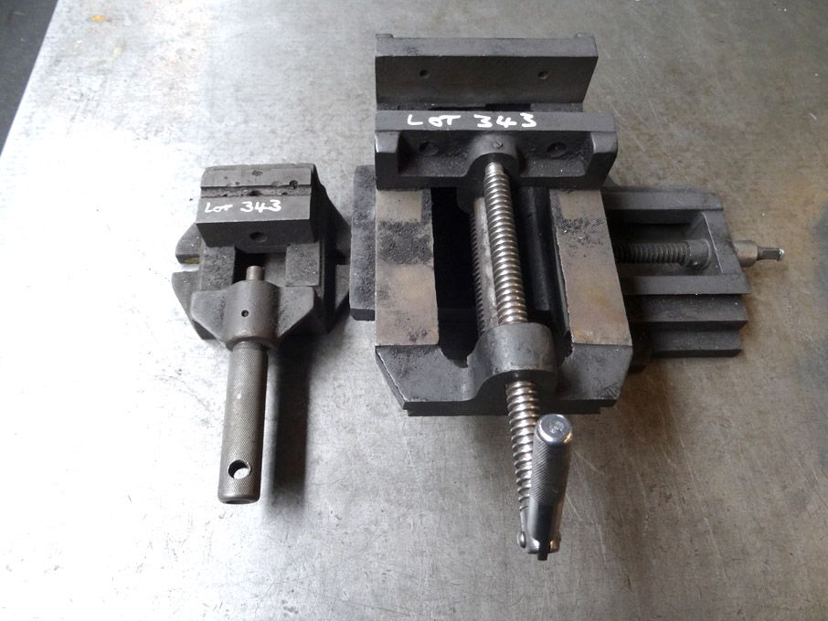 4 way adjustable 6" machine vice & 3 1/2" machine...