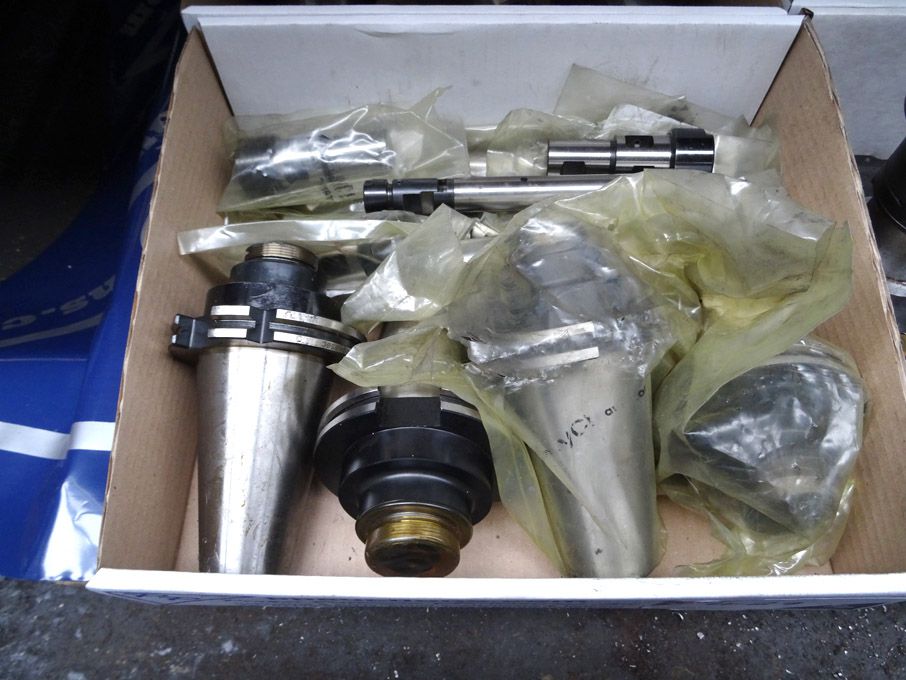 4x Cat 50 tool holders, Qty straight shank tap ada...