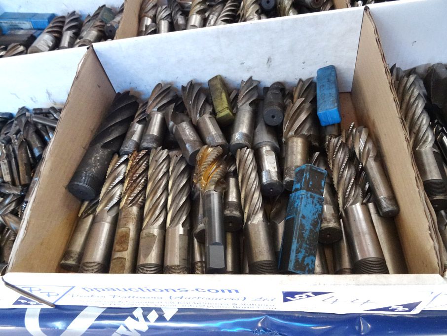 Qty HSS screw shank end mills to 36mm approx