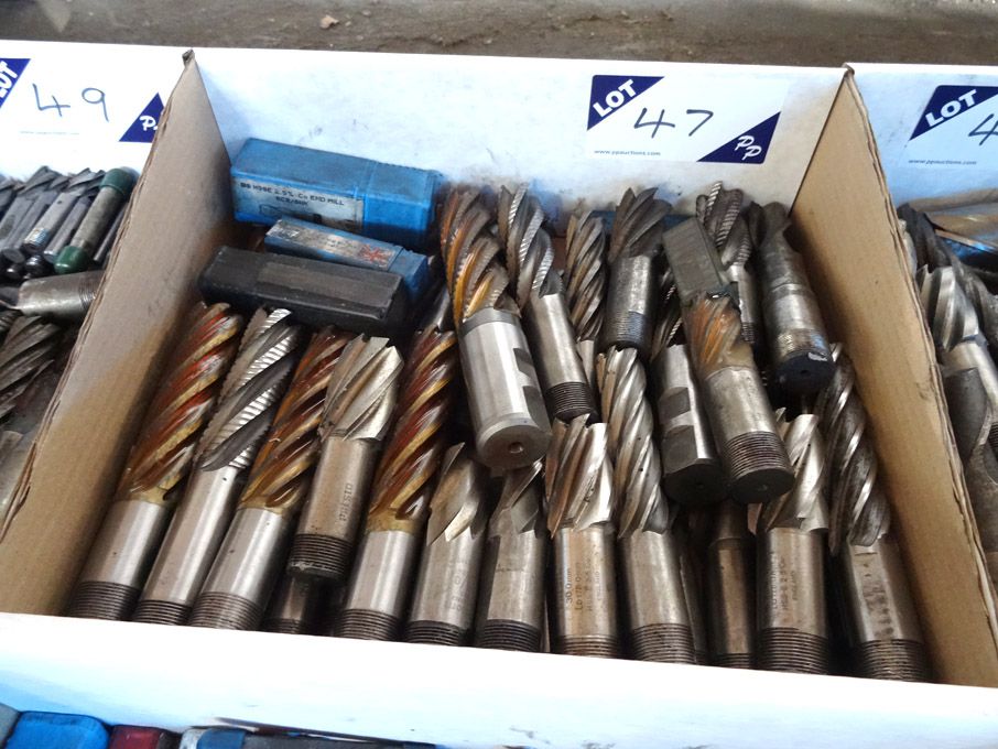 Qty HSS screw shank end mills to 32mm approx