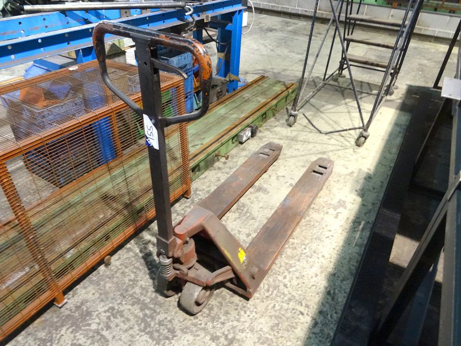 2500kg capacity manual pallet truck (2003)