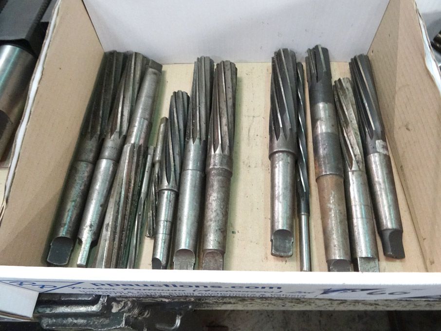 Qty various HSS taper shank reamers to 1" approx