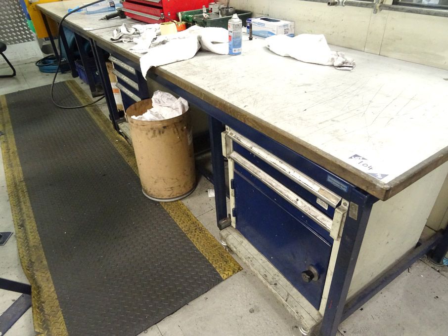 2x Welconstruct workbenches with mobile drawer uni...