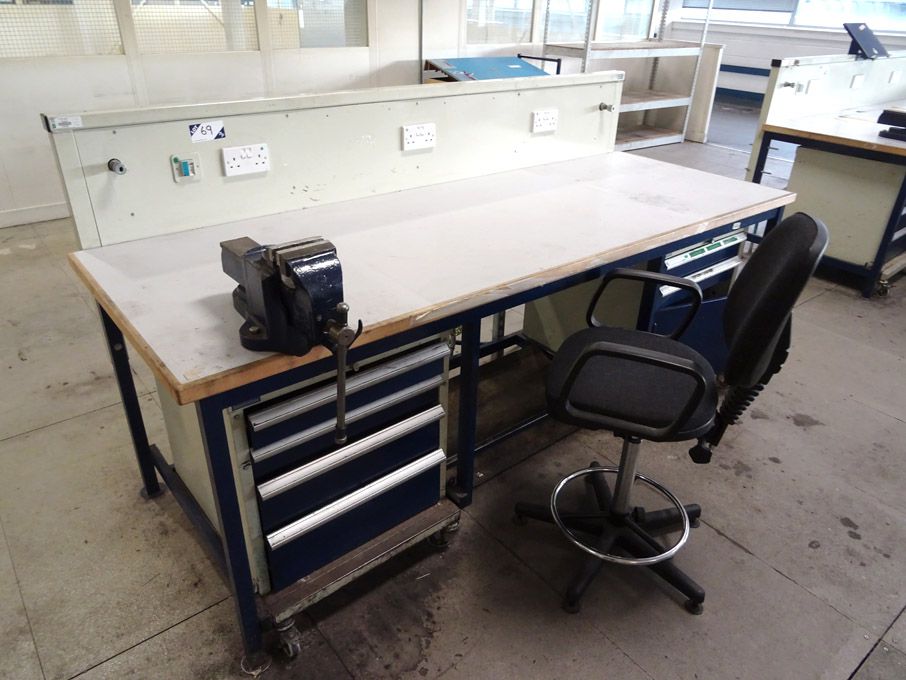 Welconstruct 2400x850mm workbench with built in dr...