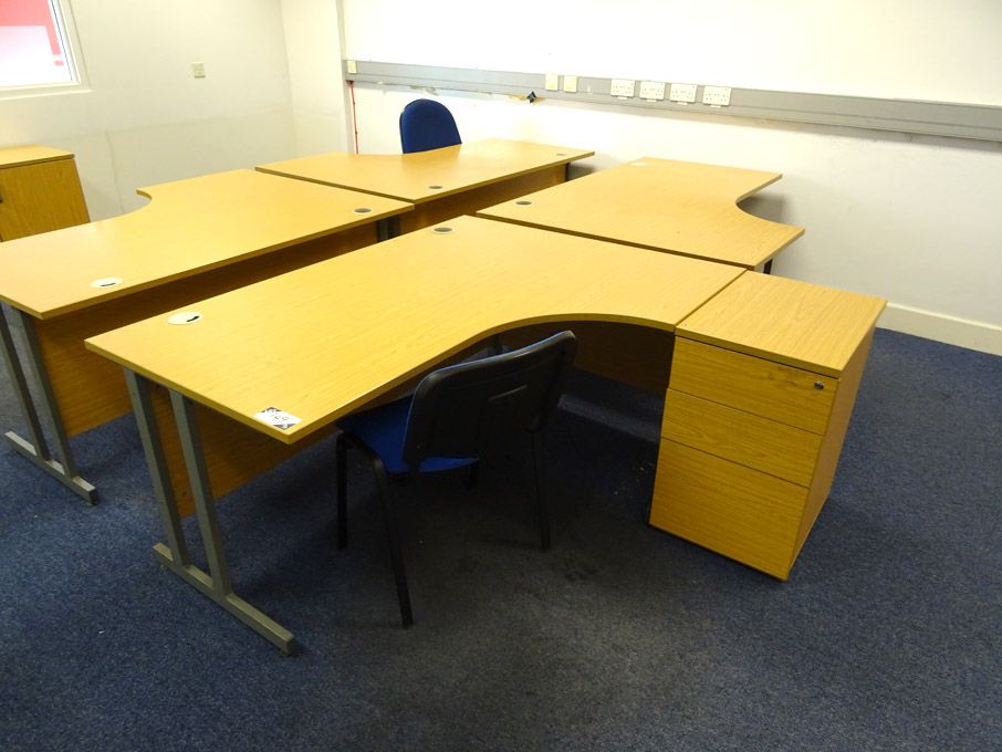 4x light oak 'L' shape desks, 1600x1200mm with ped...