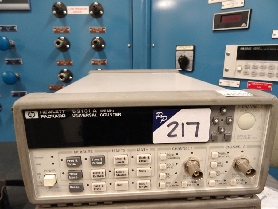 HP 53151A 225MHz universal counter