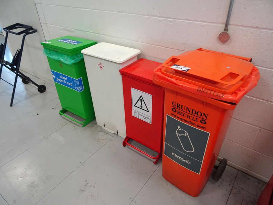4x various rubbish bins