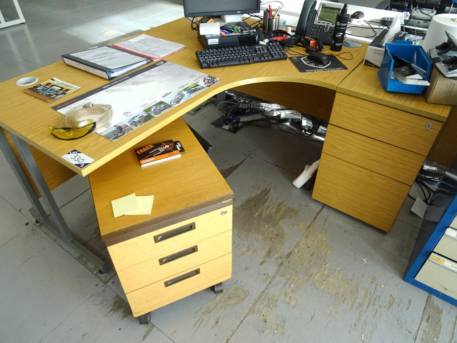 1600x1200mm light oak 'L' shape desk with 3 drawer...