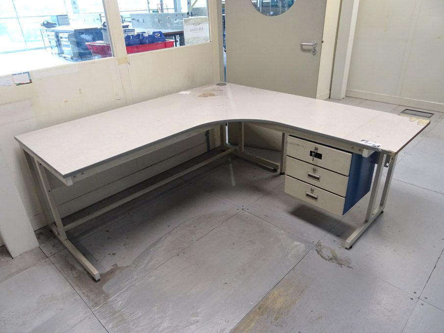 2x corner office desks with built in drawers, 1800...