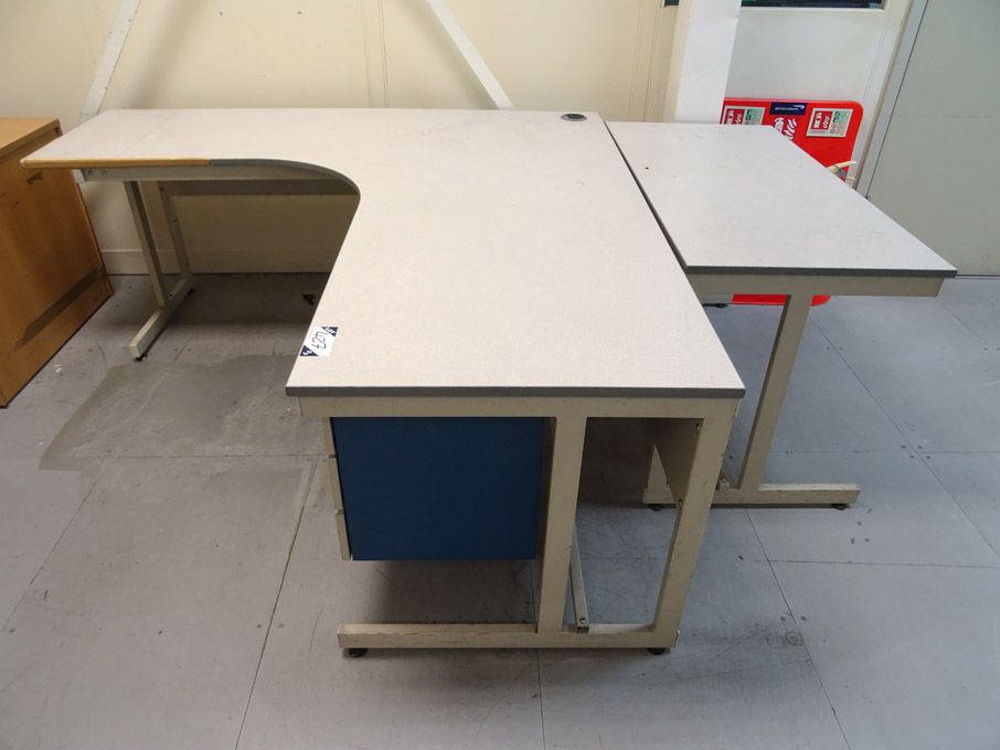 Grey 1800x1800mm office desk & 1200x600mm office t...