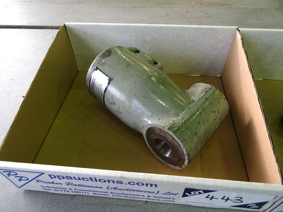 Bridgeport right angle milling attachment