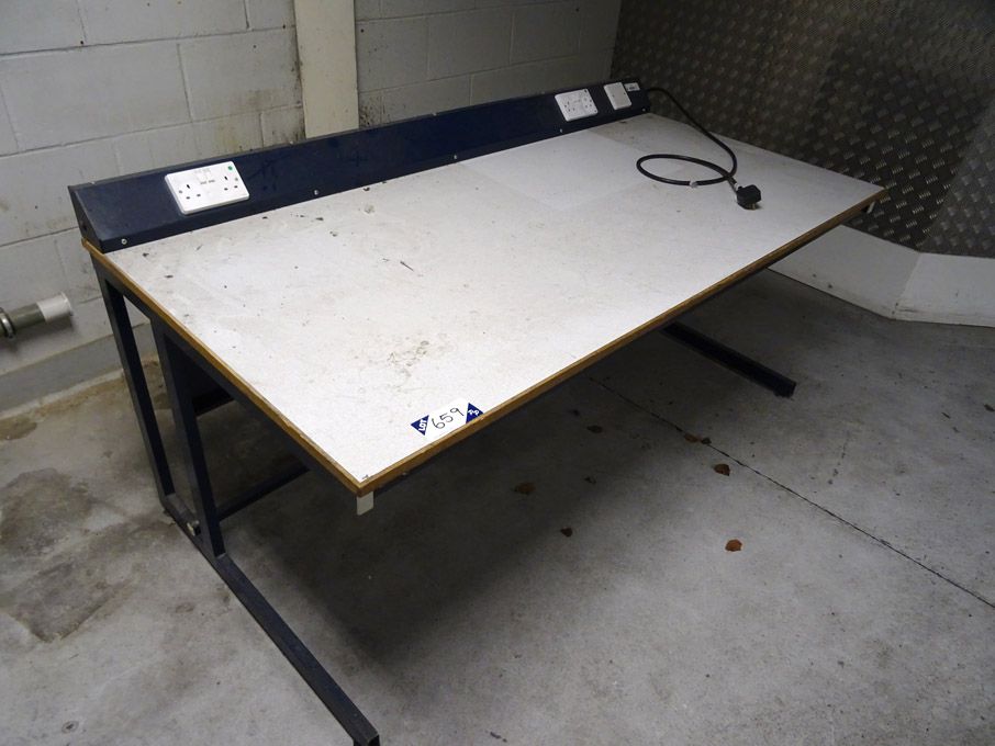 1800x900mm workbench with built in sockets