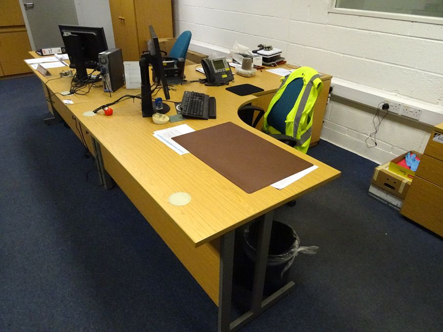 2x light oak 'L' shape desks, 1600x1200mm with 2 d...