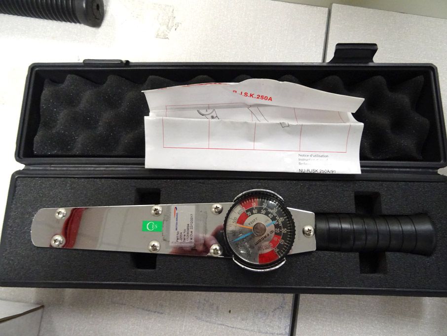Facom 14-70Nm dial type torque wrench in case