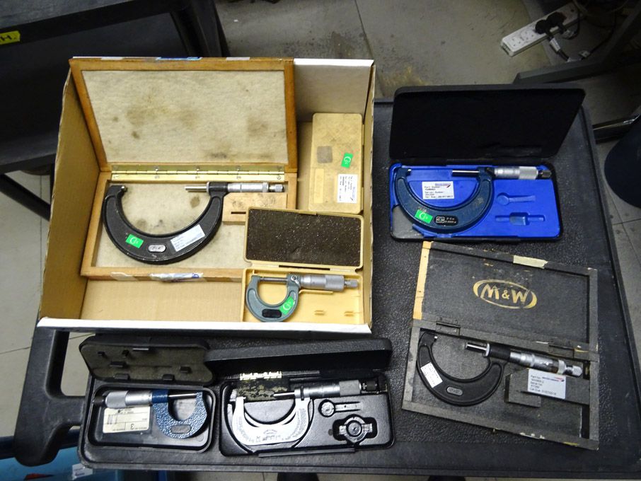 Qty various Mitutoyo, Moore & Wright micrometers t...