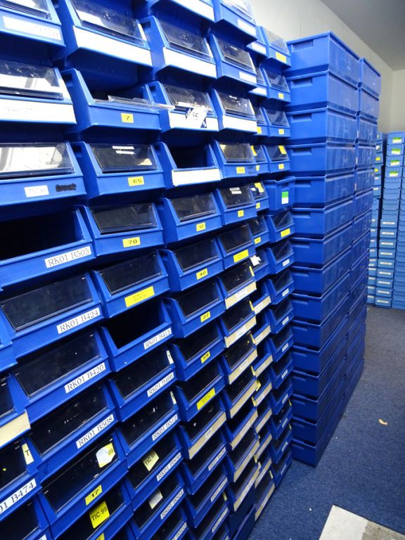 75x Perstorp 9070 blue plastic stackable storage b...