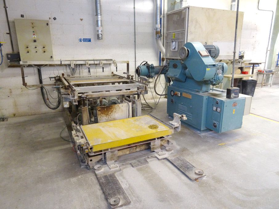Dorst V15 GSP extruder, hydraulic down stroking pr...
