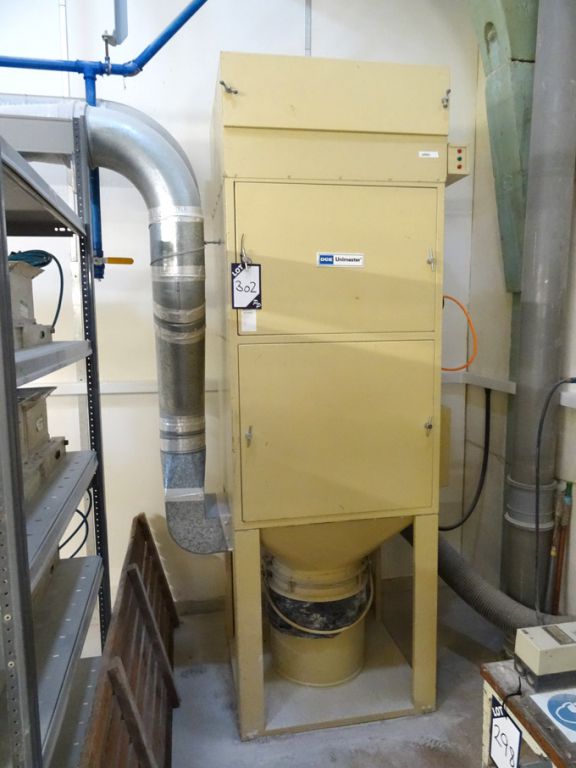DCE Unimaster type UMA152 dust extractor, 2.2kW, s...