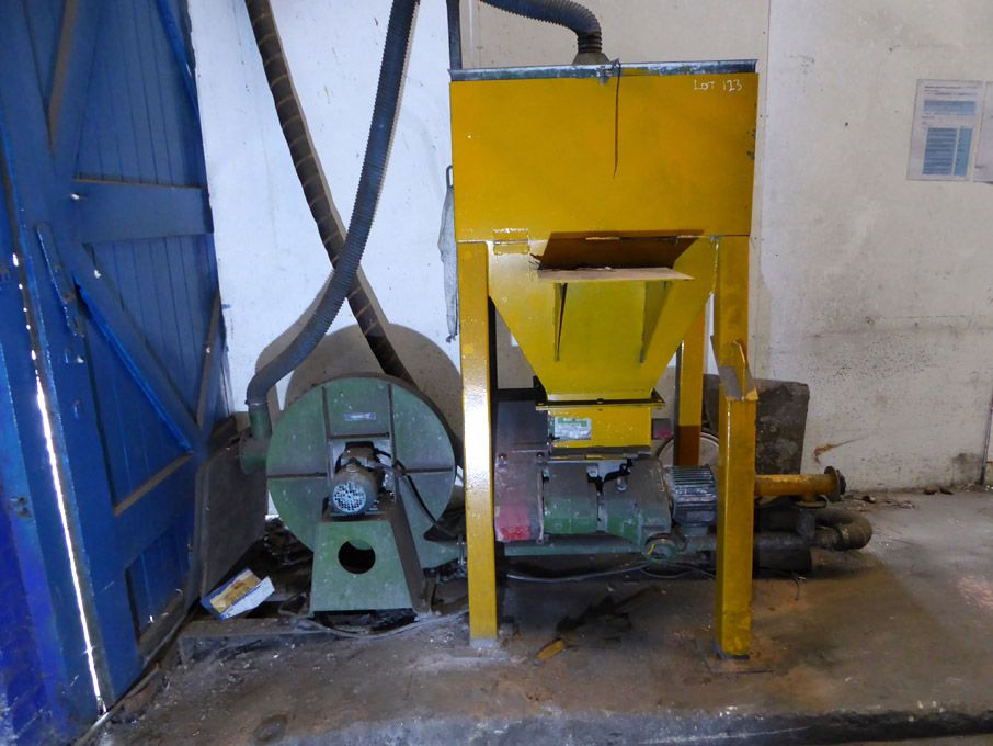 Core sand recycling system, 880x450x550mm deep cap...