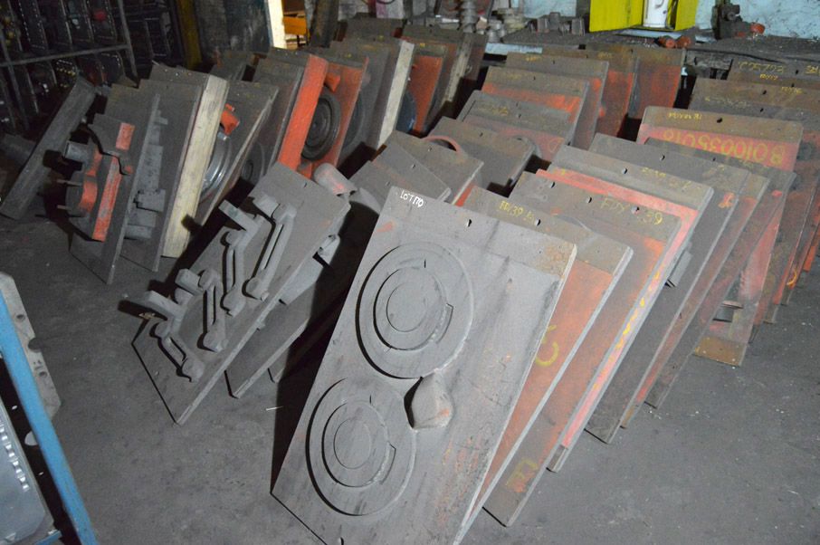 Large Qty various wooden core plates / trays