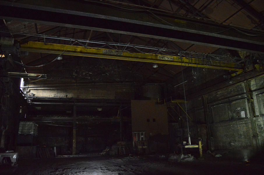 Morris 3.2 ton SWL overhead crane, 15m span, penda...