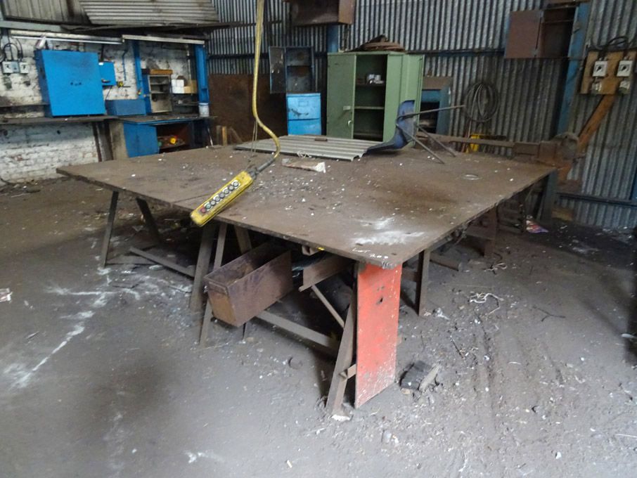 2900x1400mm heavy duty steel table with vice & sim...