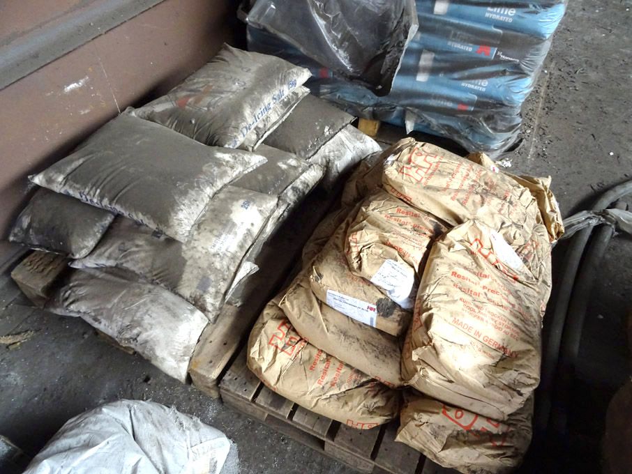 Qty various foundry consumables inc: resin coated...