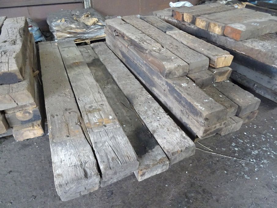 13x wooden sleepers, 8ft x 10" & 6x various size w...