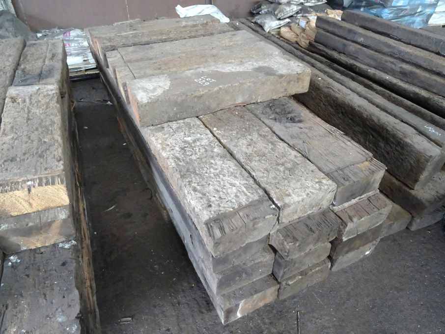 12x wooden sleepers, 8ft x 10" & 5x wooden sleeper...