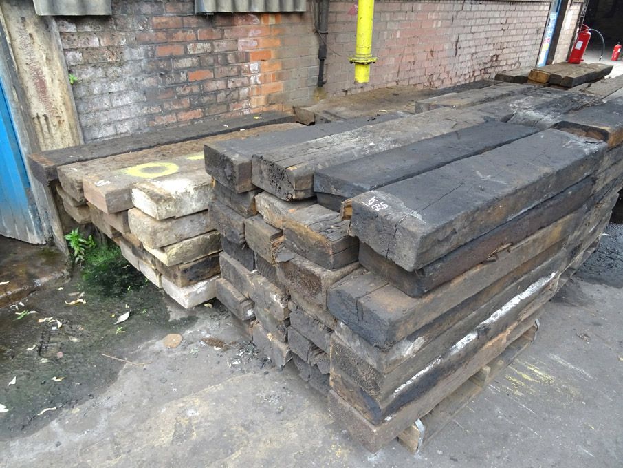40x wooden sleepers to 5ft x 10" on 2 pallets