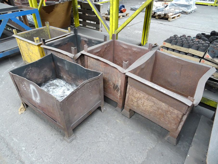 4x stackable solid sided metal stillages, 750x750x...