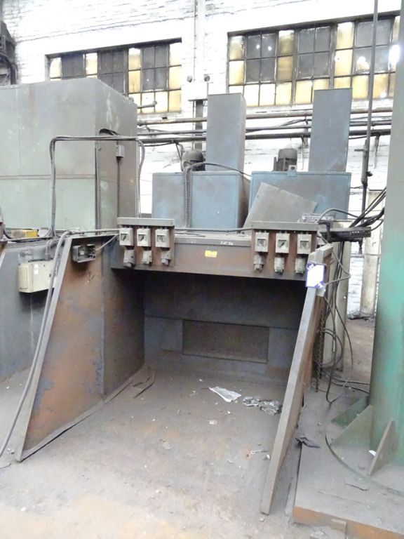 Extraction station with Spencer Holstead extractio...