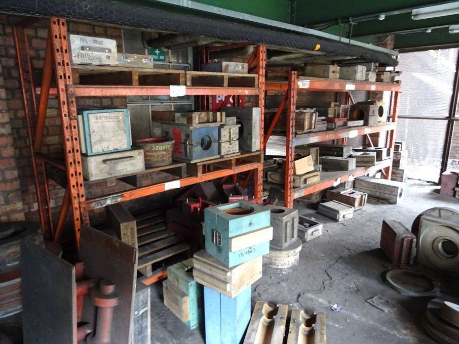 3 bays 900mm wide heavy duty boltless racking, 3 s...