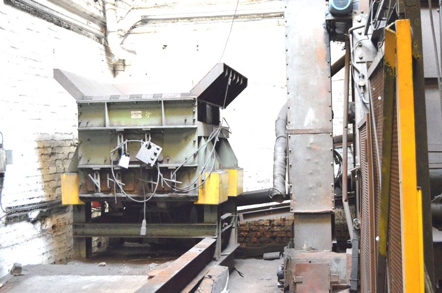Richards Vi Brader shakeout unit, 1400x1900x1100mm...