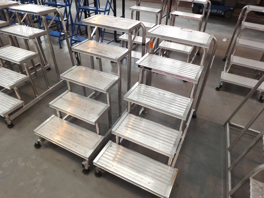 2x Tubesca aluminium 5 step platform steps, 150kg...