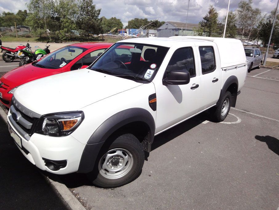 Ford Ranger 2.5ltr TDCi, white, manual gearbox, 77...