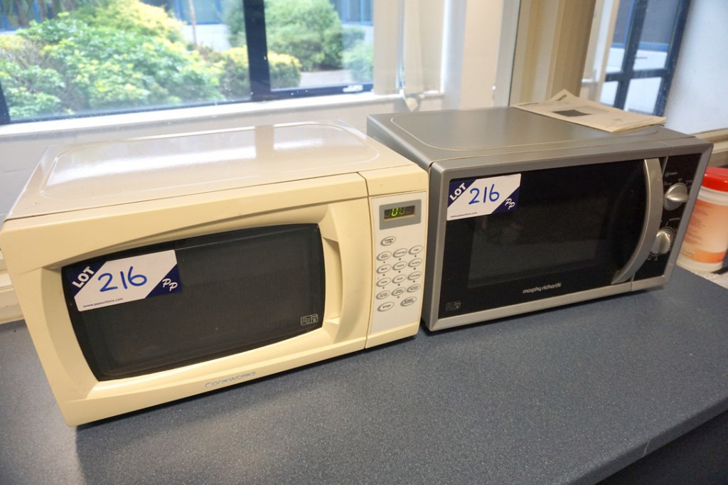 Cookworks 700W microwave, Morphy Richards 800W mic...