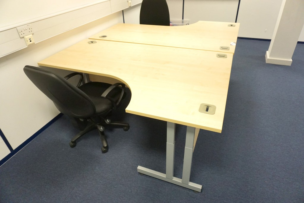 2x Triumph maple L-shape desks, 1800x1200mm, 2x bl...
