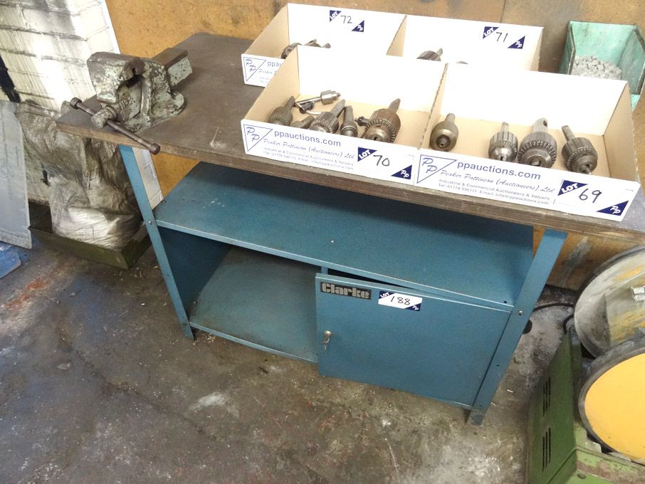 Clarke 1200x600mm metal frame workbench with Recor...