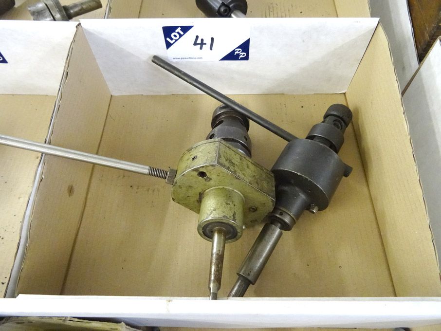 2x various tapping heads