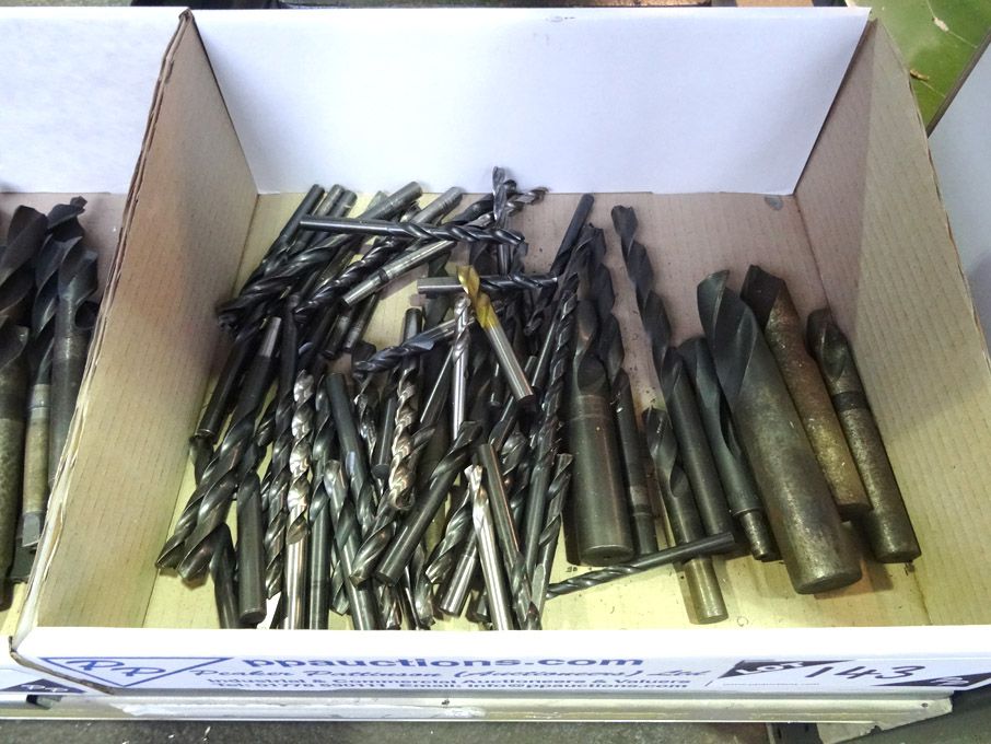 Qty straight shank twist drills to 1" approx