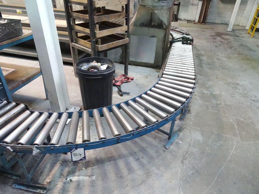 35m approx 400mm wide roller conveyor inc: curved...