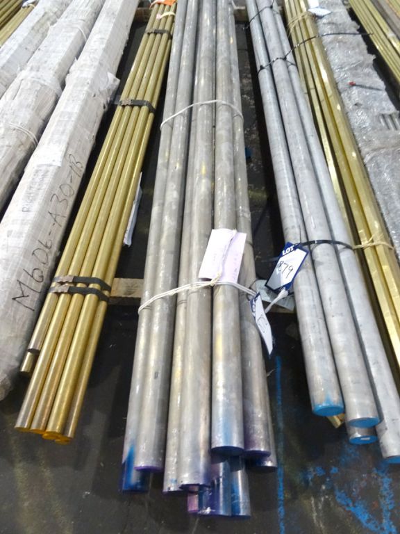11x 2 1/2" dia x 3000mm approx round aluminium bar...